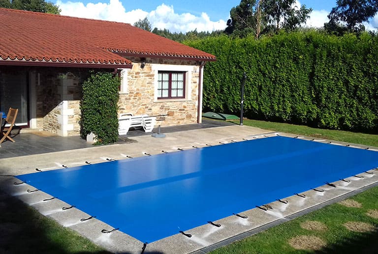 Prepárate para proteger tu piscina