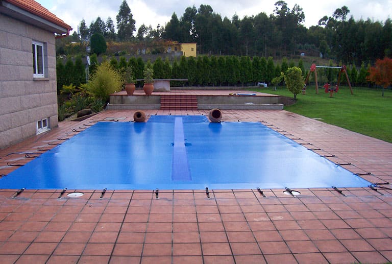 Ya llegó la primavera, ¡prepara tu piscina con nuestras cubiertas!